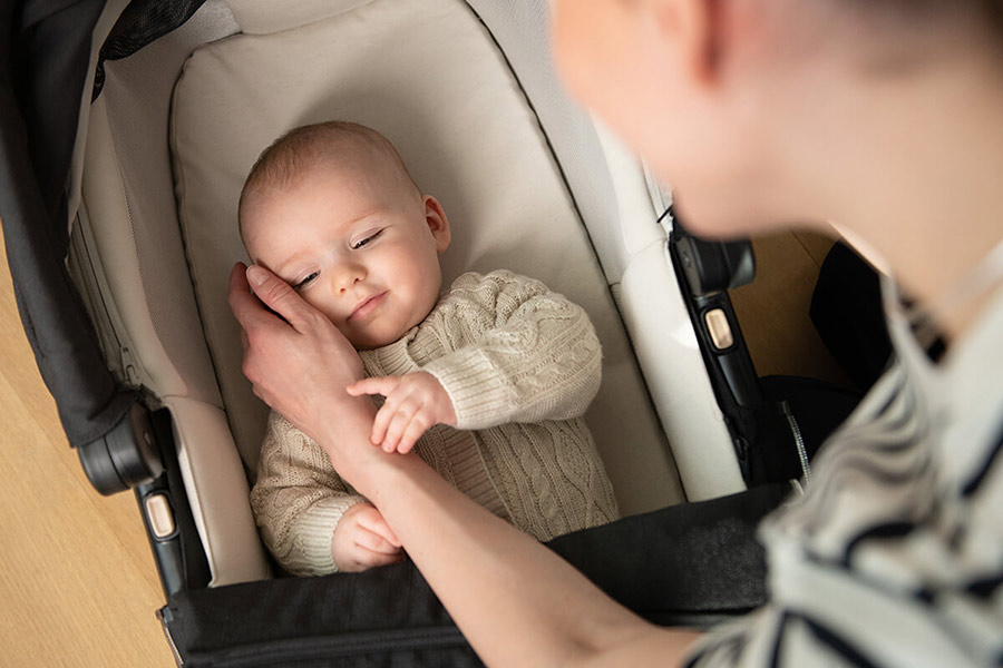 Košare za bebe: kako odabrati savršenu za prve mjesece?